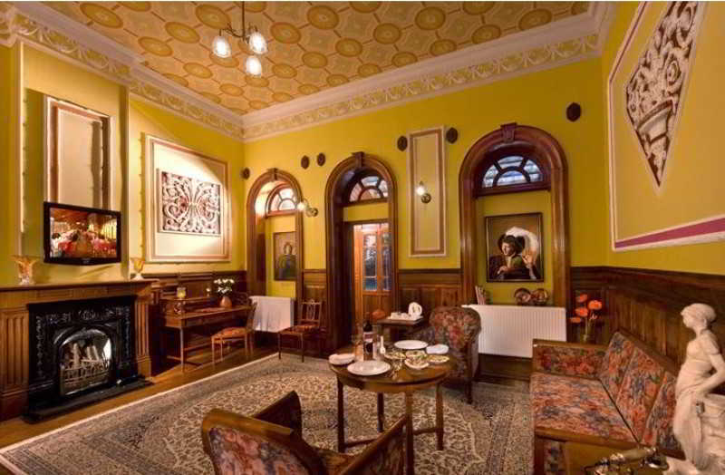 Welcomheritage Fernhills Royal Palace Ooty Ngoại thất bức ảnh